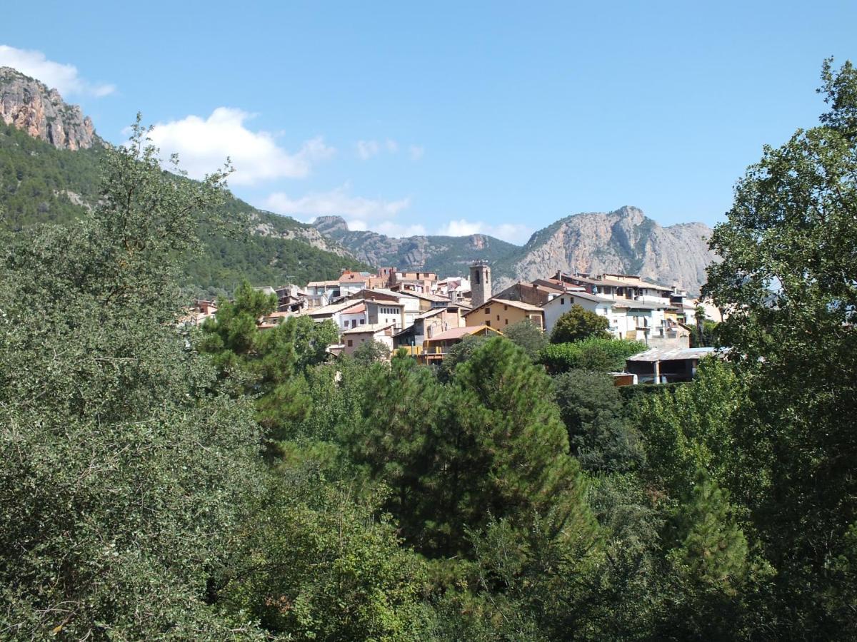 La Llar De Peramola Apartment Bagian luar foto